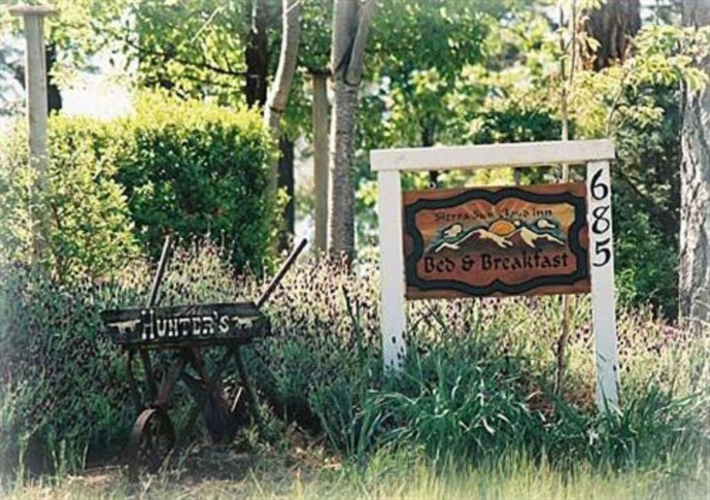 Sierra Sun Cloud Inn - Colfax Exterior foto